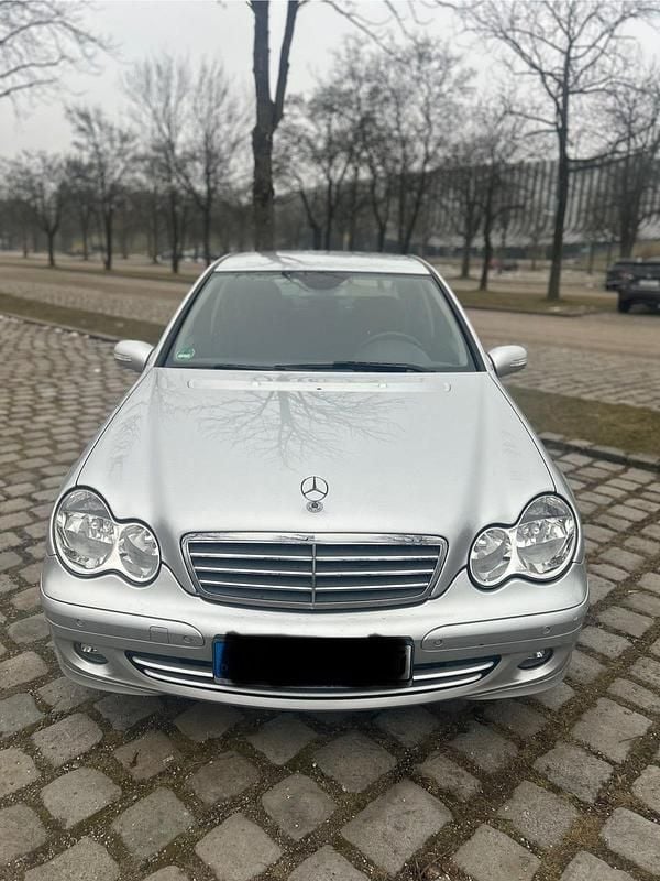Gebraucht Mercedes C200 122 PS (89 kW) 2006 Grau Limousine