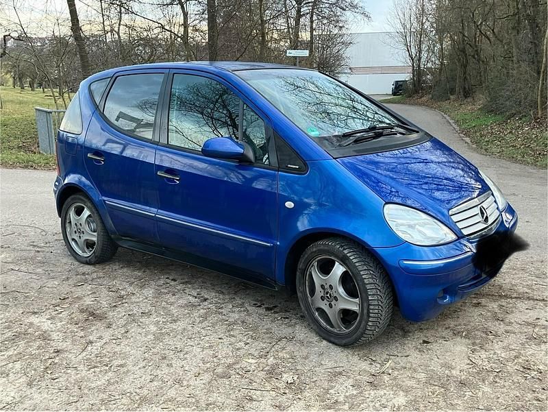 Blau Gebraucht 2000 Mercedes A190 Kombi | 1.300 € (Fairer Preis) - Bild 1/4