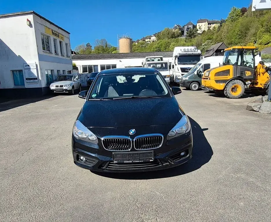 Gebraucht BMW 218 Advantage 150 PS (110 kW) 2016 Schwarz Kombi