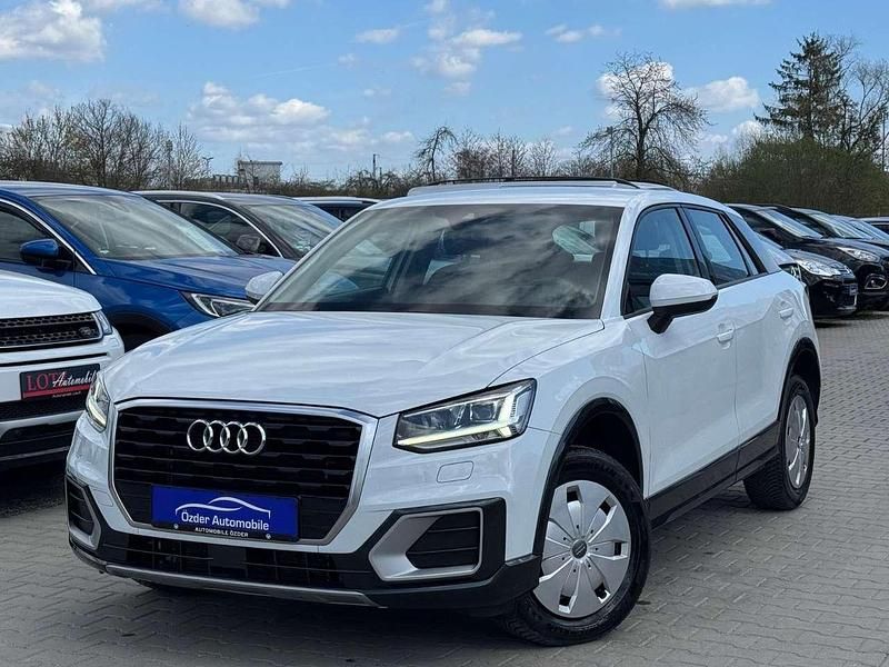 Używany Audi Q2 Design 116 KM (85 kW) 2016 Biały SUV