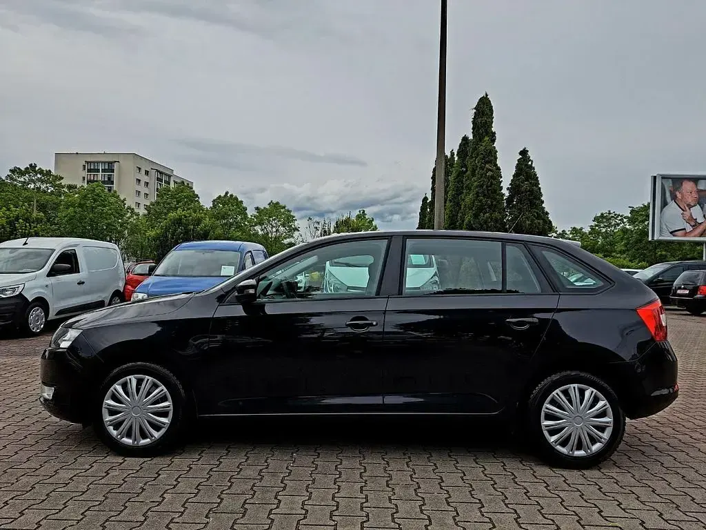 Gebraucht Skoda Rapid 90 PS (66 kW) 2016 Schwarz Kleinwagen