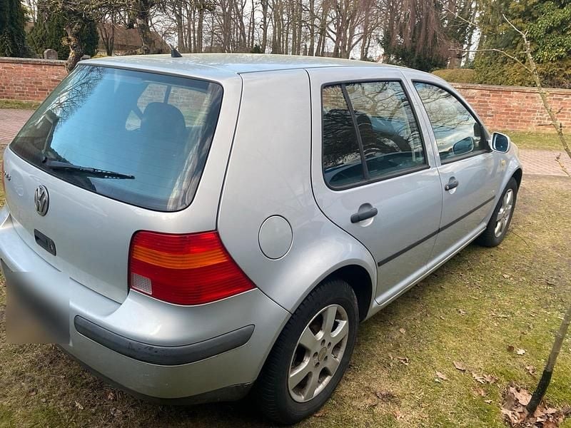 Gebraucht VW Golf IV 75 PS (55 kW) 1999 Silber Kleinwagen