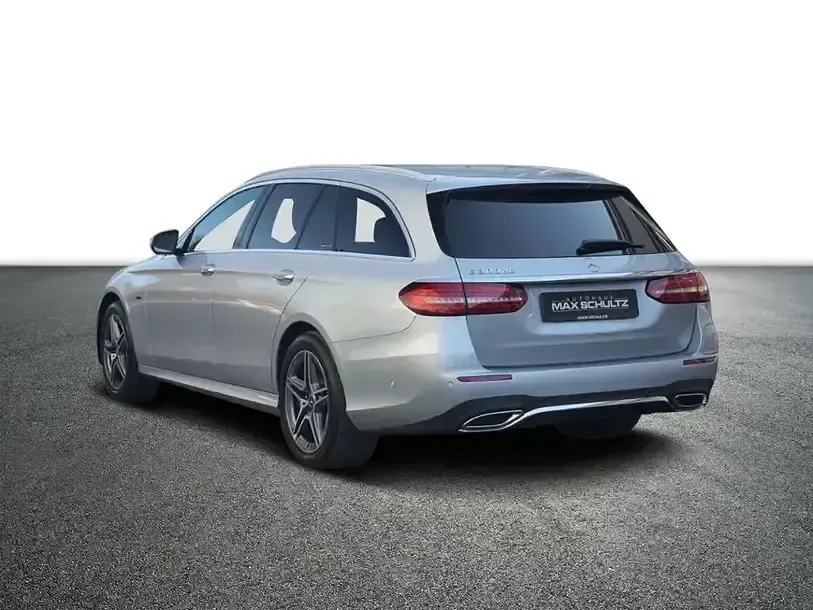 Gebraucht Mercedes E300 AMG 306 PS (225 kW) 2021 Hightechsilber Kombi