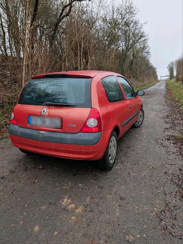 Gebraucht Renault Clio II 98 PS (72 kW) 2005 Orange Kleinwagen