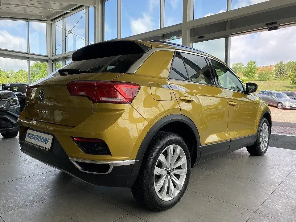 Gebraucht VW T-Roc Style 150 PS (110 kW) 2021 Kurkumagelb (metallic) SUV