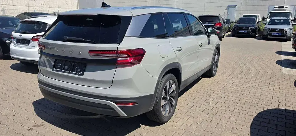 Gebraucht Skoda Kodiaq 150 PS (110 kW) 2025 Grau SUV
