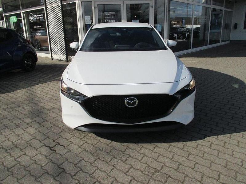 Neu Mazda 3 Center-Line 140 PS (102 kW) 2026 Arctic white Limousine