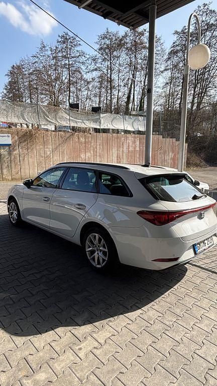Usata Seat Leon 150 CV (110 kW) 2021 Bianco Berlina