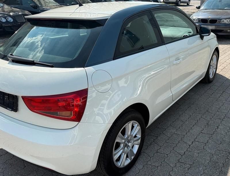 Second-hand Audi A1 86 CP (63 kW) 2010 Alb Hatchback