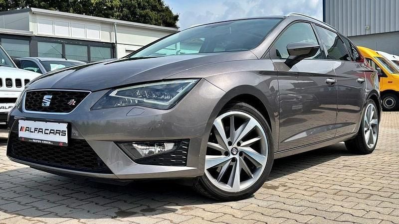 Grau Gebraucht 2015 Seat Leon ST FR Kombi | 10.950 € (Fairer Preis) - Bild 1/4