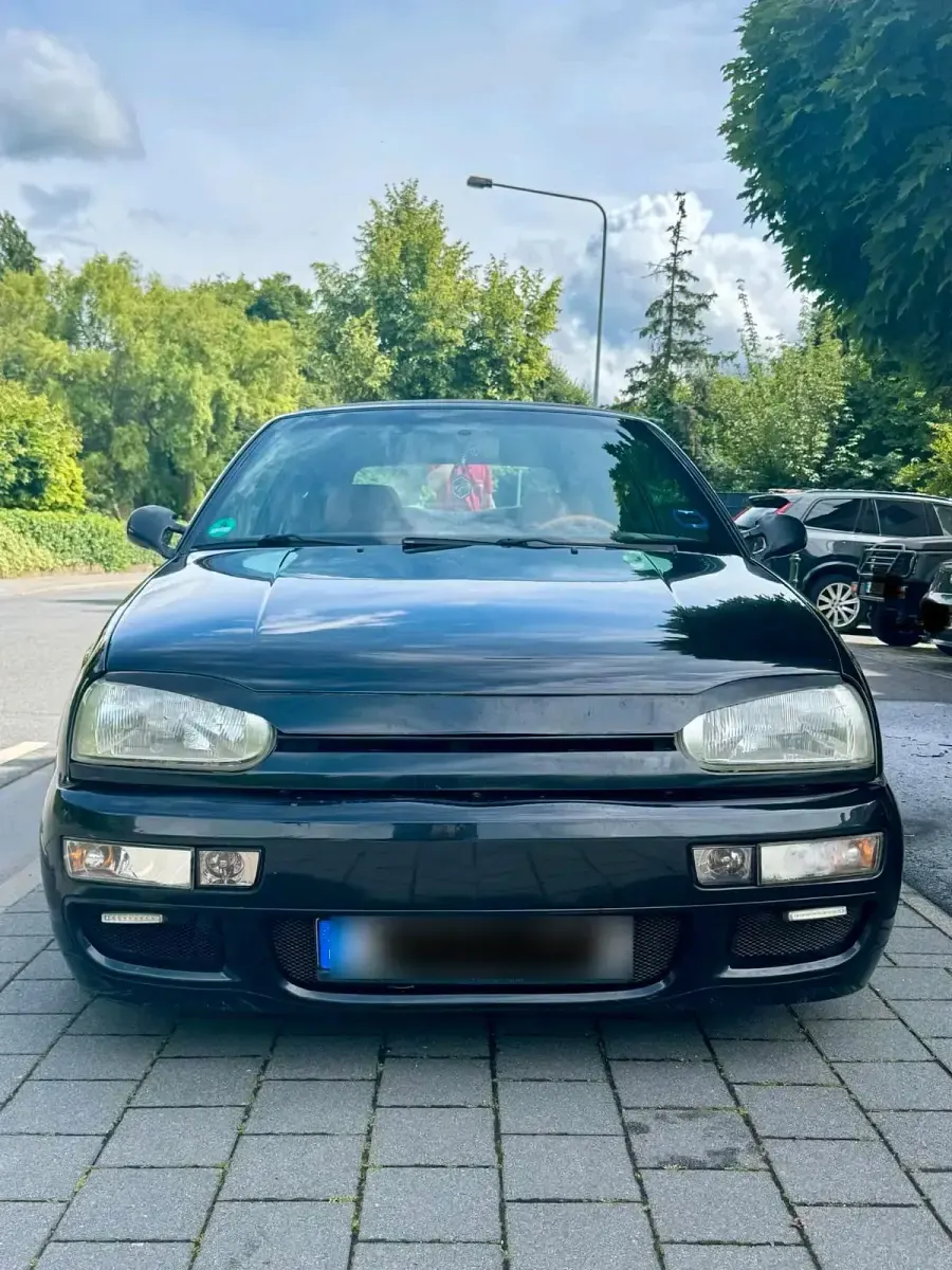 Gebraucht VW Golf Cabriolet 70 PS (51 kW) 1996 Schwarz Cabrio