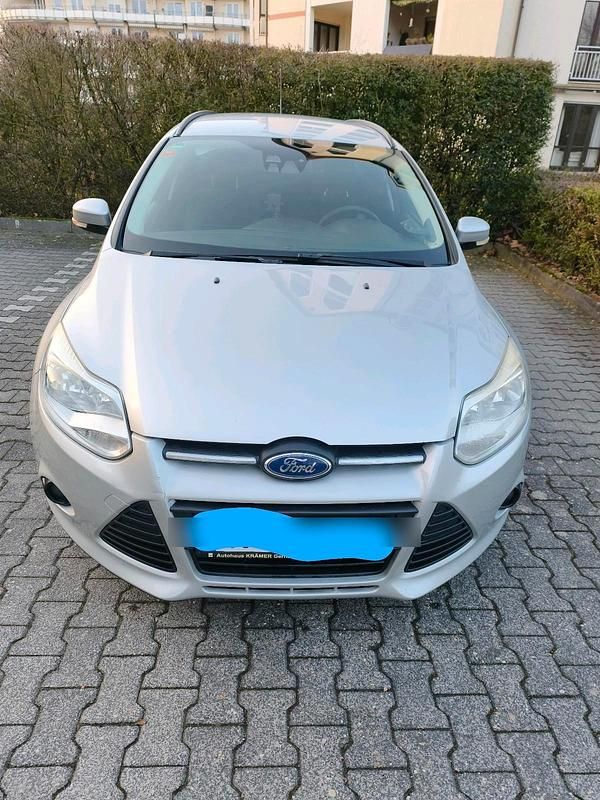Gebraucht Ford Focus 105 PS (77 kW) 2011 Silber Kombi