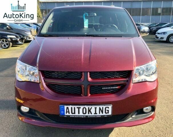 Gebraucht Dodge Grand Caravan 287 PS (211 kW) 2019 Rot metallic Van / Kleinbus