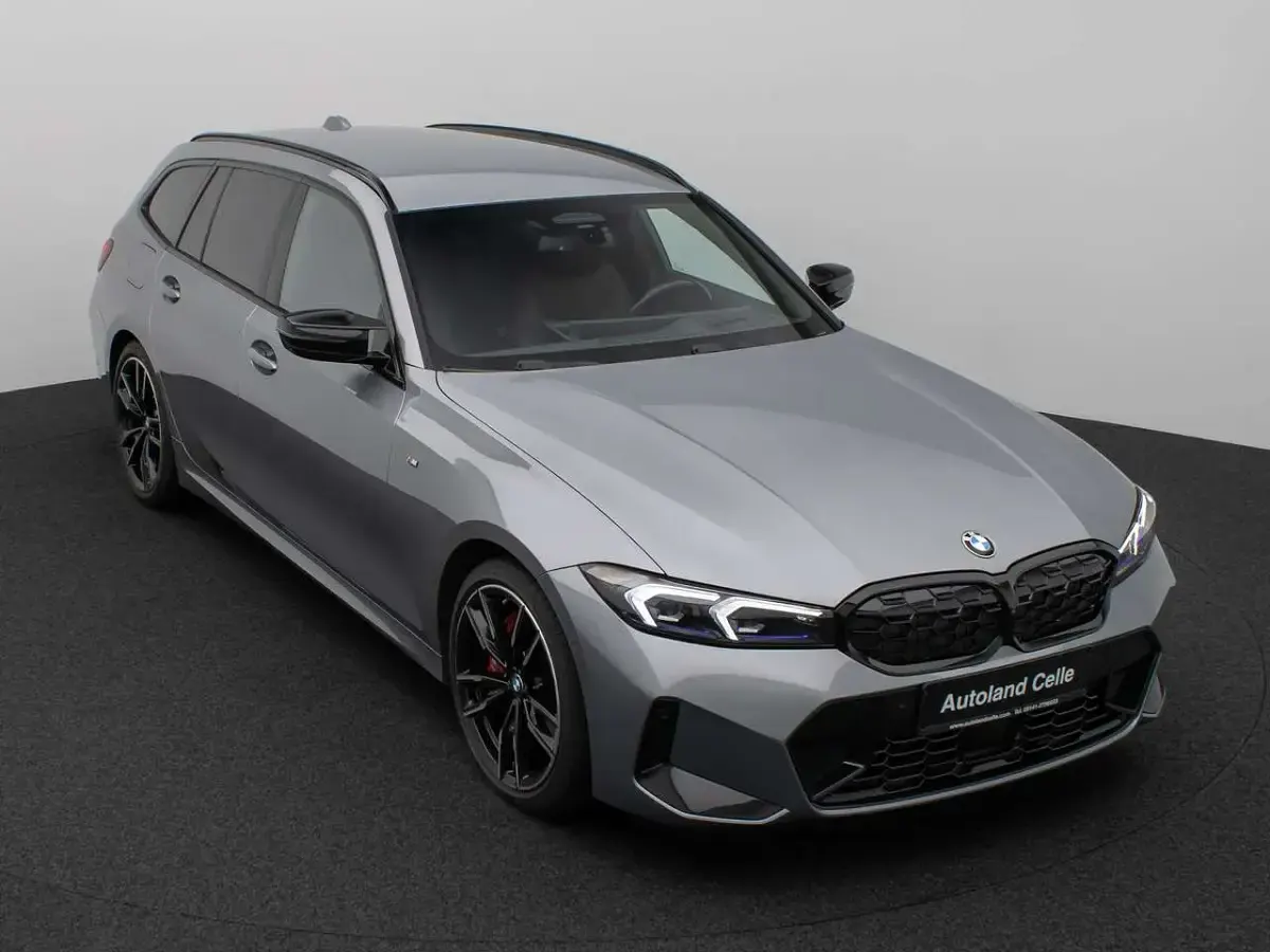 Gebraucht BMW 340 340 PS (250 kW) 2023 Skyscarper grau metallicc4w Kombi