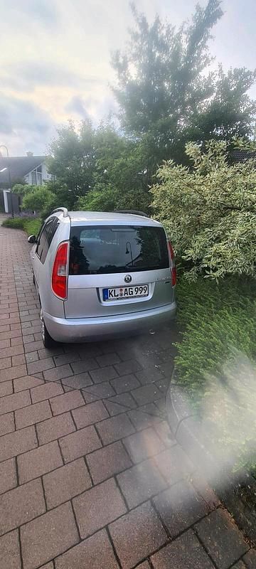 Silber Gebraucht 2008 Skoda Roomster Van / Kleinbus | 2.650 € (Fairer Preis) - Bild 1/4
