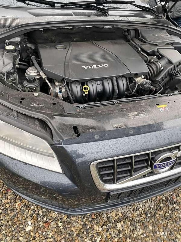 Gebraucht 2009 Volvo V70 Momentum Kombi | 2.700 € (Superpreis) - Bild 1/4