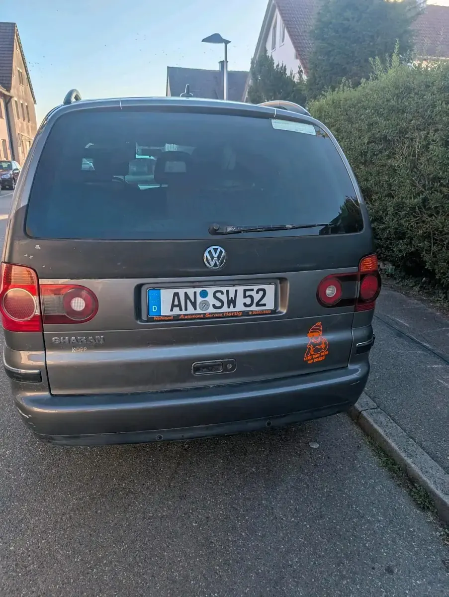 Gebraucht VW Sharan 116 PS (85 kW) 2009 Schwarz Van / Kleinbus