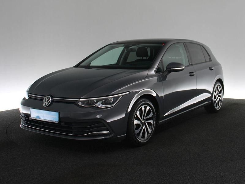 Gebraucht VW Golf VIII Active 150 PS (110 kW) 2022 Grau / delfingrau Limousine
