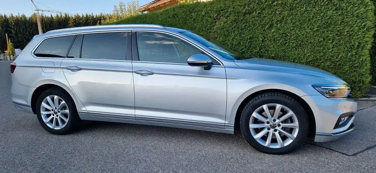 Gebraucht VW Passat Elegance 150 PS (110 kW) 2020 Silber Kombi