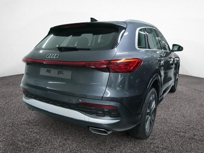 Neu Audi Q5 Performance 204 PS (150 kW) 2025 Grau SUV