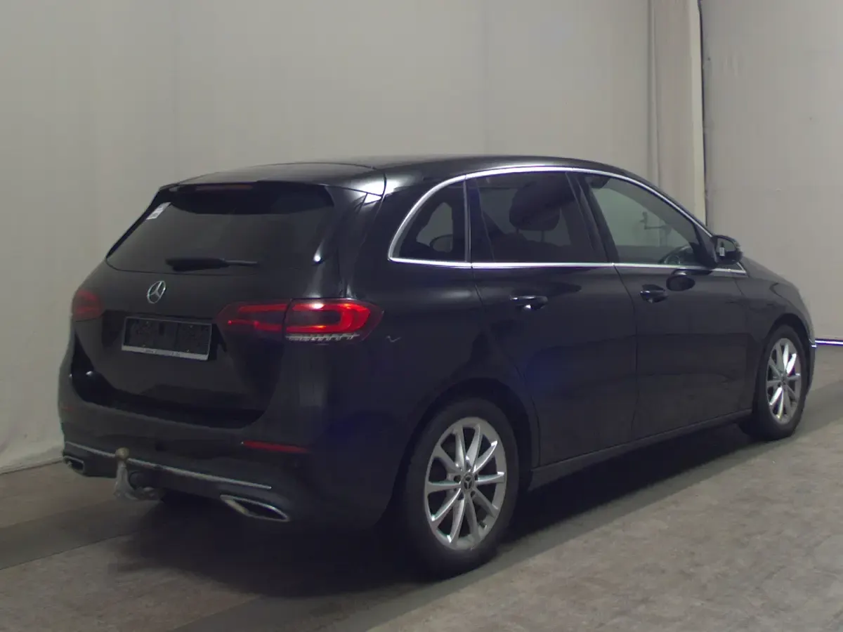 Gebraucht Mercedes B200 Progressive 150 PS (110 kW) 2022 Nachtschwarz Van / Kleinbus
