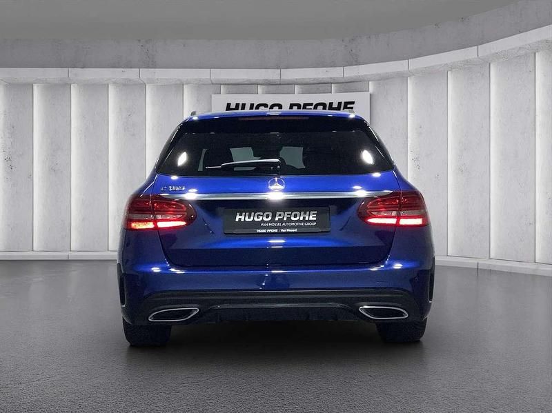 Gebraucht Mercedes C180 AMG line 156 PS (114 kW) 2020 Brilliantblau Kombi