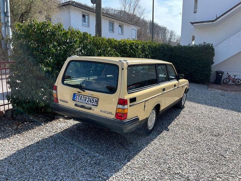 Gebraucht Volvo 245 116 PS (85 kW) 1989 Gelb Kombi