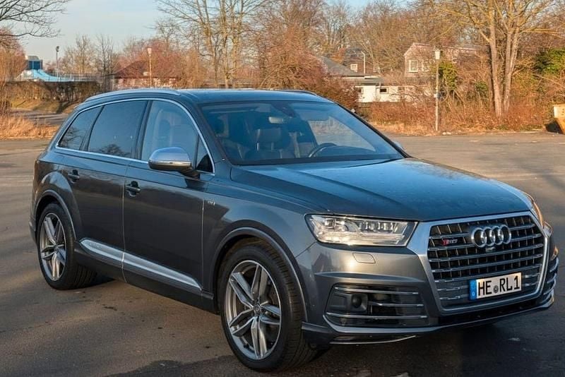 Grau Gebraucht 2017 Audi SQ7 Comfort SUV | 28.450 € (Fairer Preis) - Bild 1/4