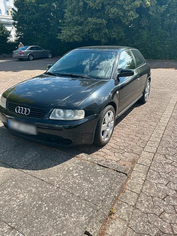 Schwarz Gebraucht 2001 Audi A3 Kleinwagen | 1.300 € (Guter Preis) - Bild 1/4