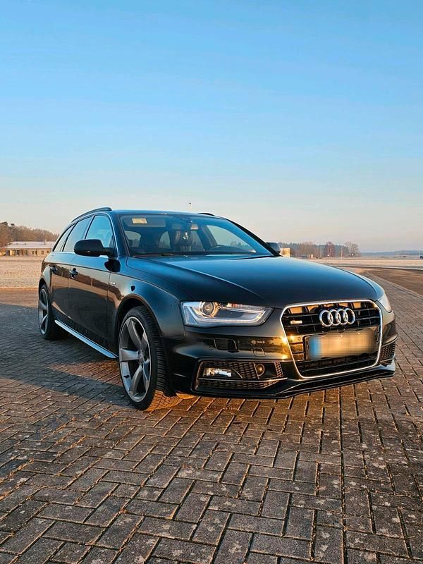 Gebraucht Audi A4 S-Line 150 PS (110 kW) 2015 Schwarz Kombi