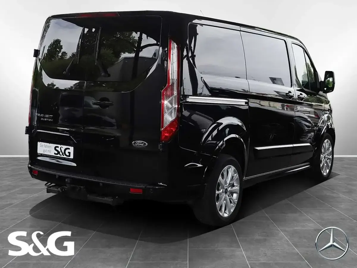 Gebraucht Ford Transit Custom 170 PS (125 kW) 2018 Schwarz Limousine