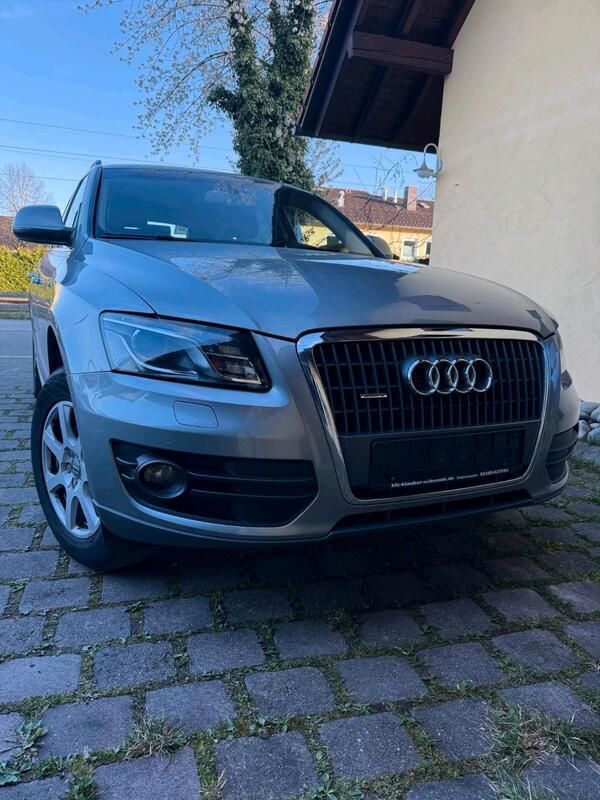 Grau Gebraucht 2010 Audi Q5 SUV | 11.000 € (Fairer Preis) - Bild 1/4