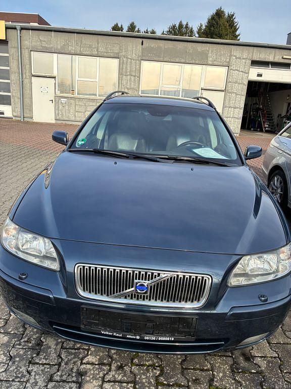 Blau Gebraucht 2004 Volvo V70 Momentum Kombi | 3.700 € (Fairer Preis) - Bild 1/3