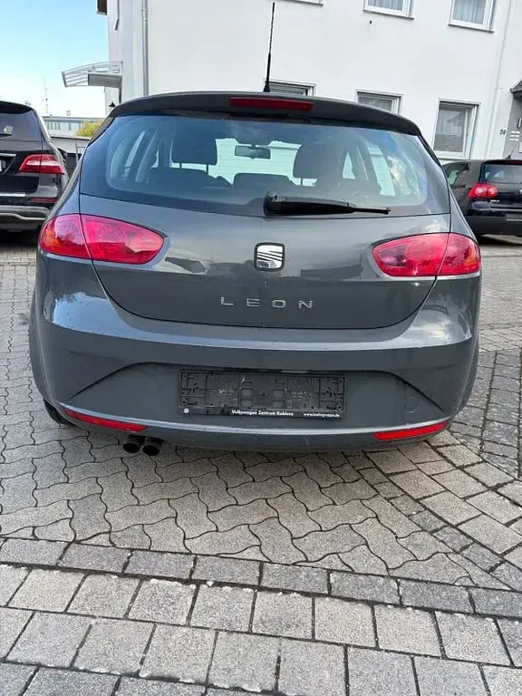 Gebraucht Seat Leon Reference 125 PS (91 kW) 2010 Grau Kleinwagen