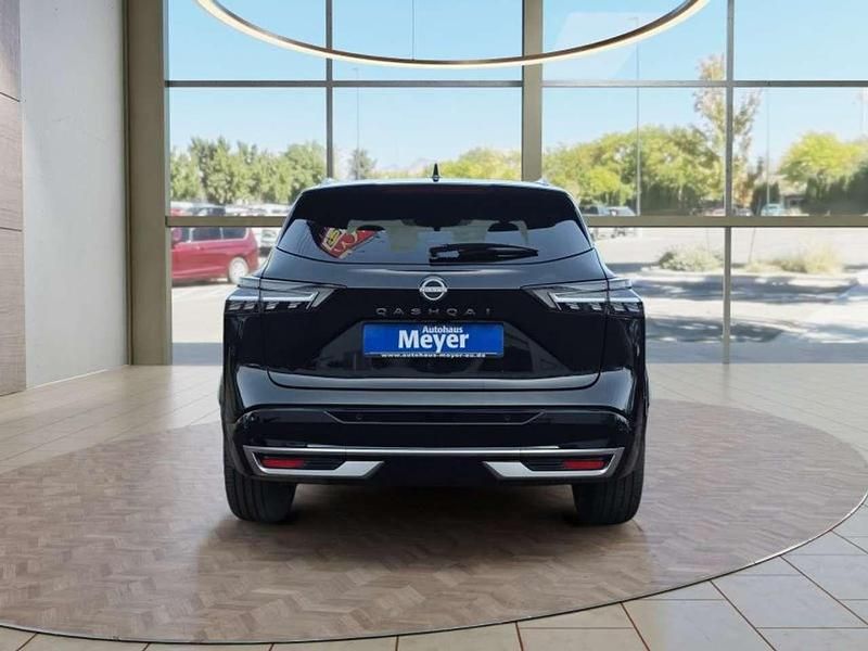 Neu Nissan Qashqai Tekna+ 158 PS (116 kW) 2025 Pearl black SUV