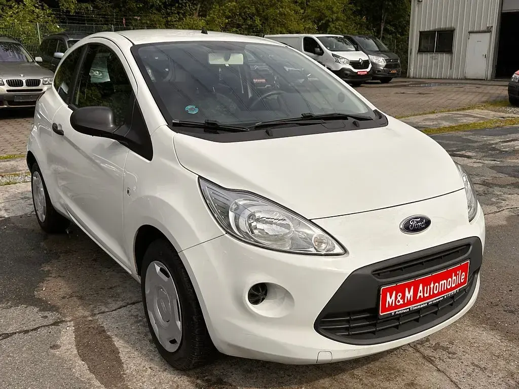 Gebraucht Ford Ka Ambiente 69 PS (50 kW) 2013 Weiß Kleinwagen