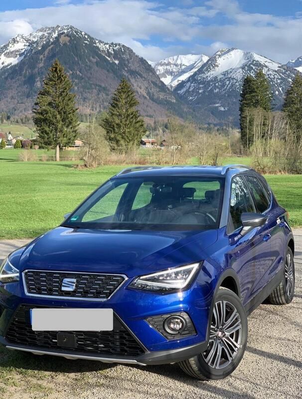 Blau Gebraucht 2018 Seat Arona Beats SUV | 12.890 € (Guter Preis) - Bild 1/4