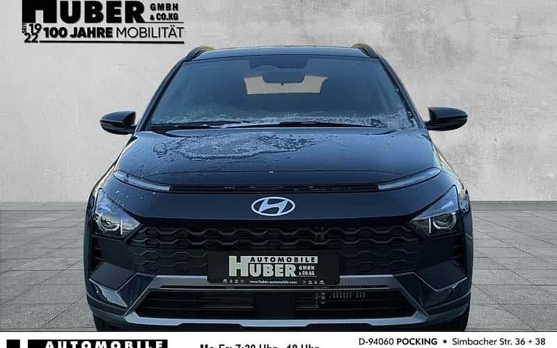 Grau metallic Neu 2025 Hyundai Bayon Select SUV | 20.990 € (Guter Preis) - Bild 1/4