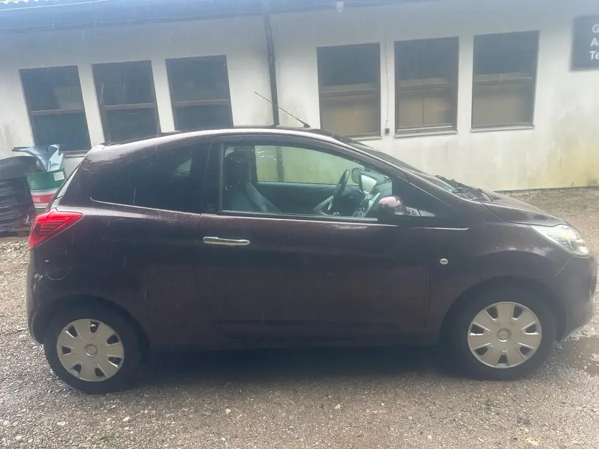 Gebraucht Ford Ka 69 PS (50 kW) 2012 Braun Kleinwagen