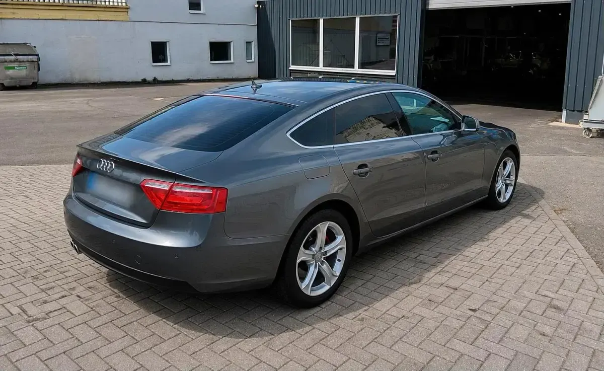 Gebraucht Audi A5 Sportback 190 PS (139 kW) 2015 Grau Kleinwagen