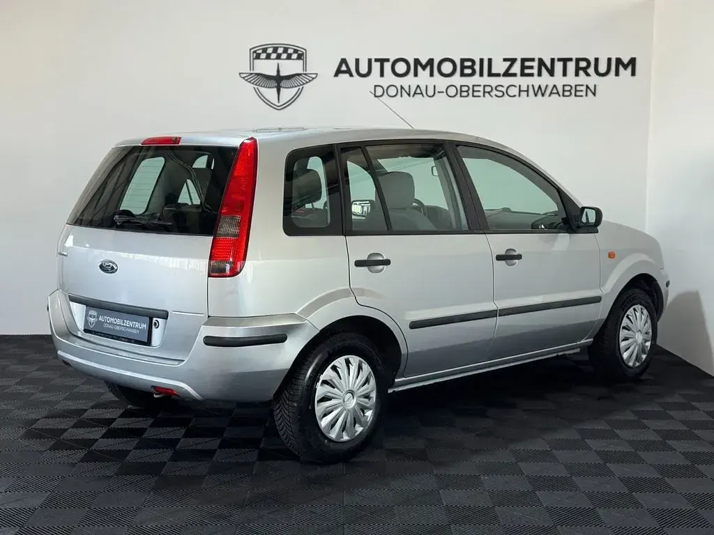 Second-hand Ford Fusion 101 CP (74 kW) 2004 Argintiu Hatchback