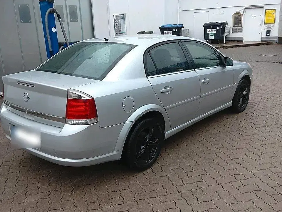 Gebraucht Opel Vectra 140 PS (102 kW) 2007 Grau Limousine