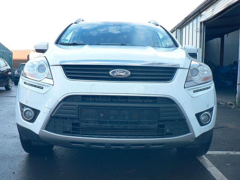 Gebraucht Ford Kuga Titanium 163 PS (119 kW) 2011 Weiß SUV