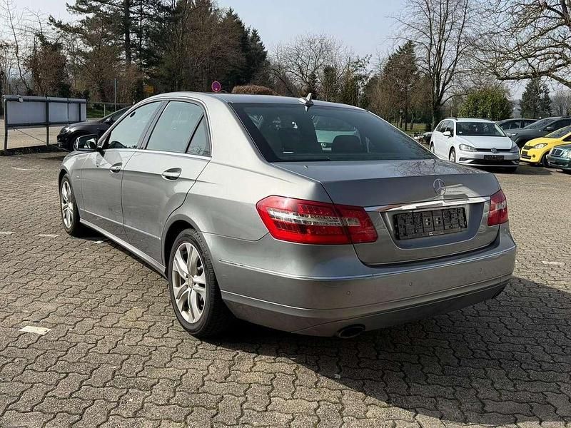 Gebraucht Mercedes E350 265 PS (194 kW) 2011 Grau Limousine