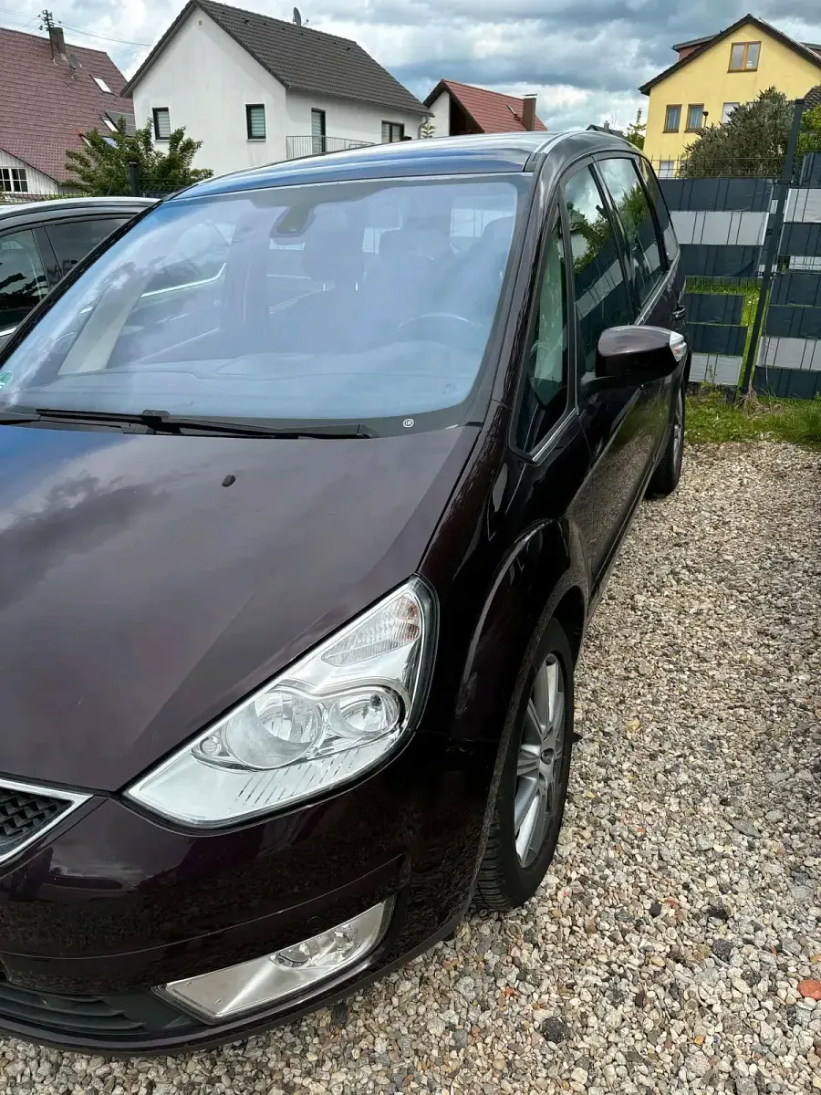 Gebraucht Ford Galaxy 140 PS (102 kW) 2009 Andere farben Van / Kleinbus