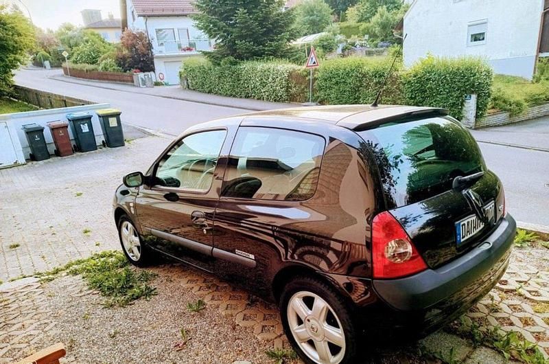 Gebraucht 2003 Renault Clio II Kleinwagen | 2.000 € - Bild 1/3