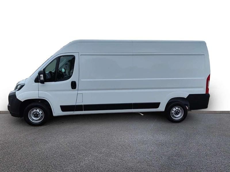 Neu Opel Movano 140 PS (102 kW) 2025 Weiß Van