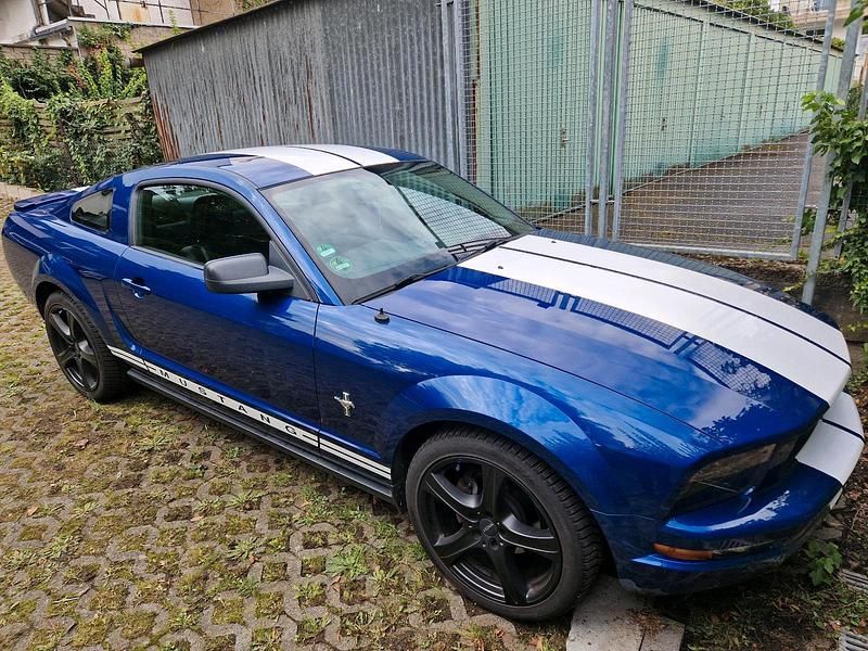 Blau Gebraucht 2007 Ford Mustang Coupé | 12.000 € (Fairer Preis) - Bild 1/4