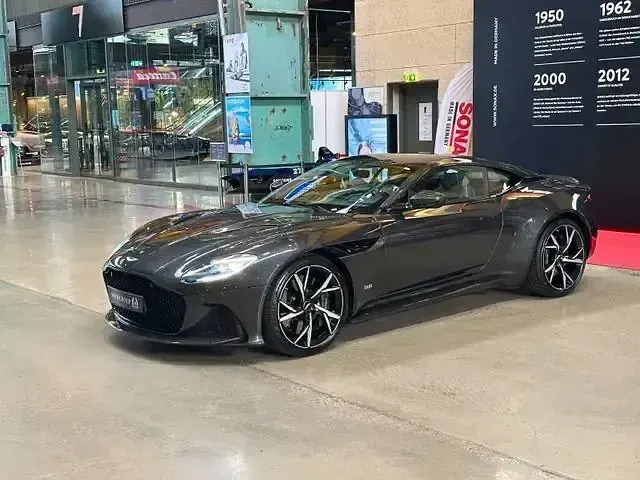 Gebraucht Aston Martin DBS 725 PS (533 kW) 2018 Silber Coupé