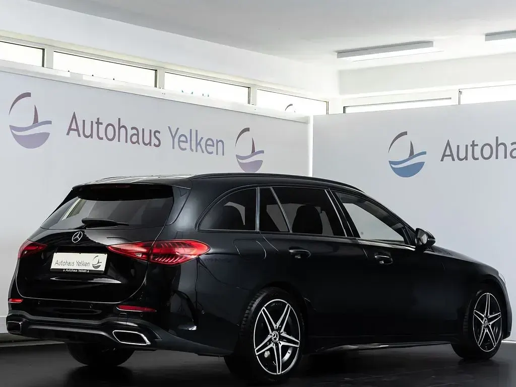 Gebraucht Mercedes 220 AMG line 220 PS (161 kW) 2024 Schwarz Limousine